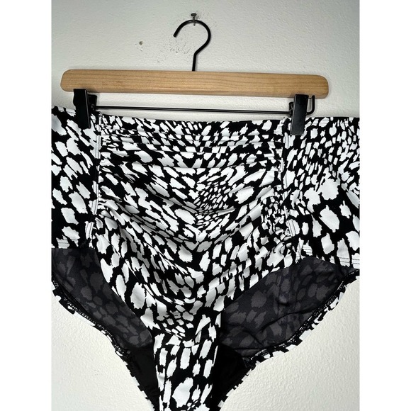 Lane Bryant High‎ Waist Swim Bottoms 20 - Picture 4 of 7